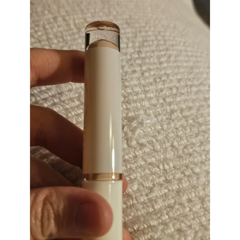 Skyvii Soft and Smooth Concealer Shade 01 Liquid Makeup 3ml Rose Gold Box